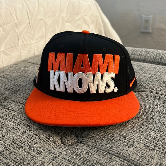 Nike Miami Marlins “Miami Knows” Snapback hat. - Picture 1 of 3